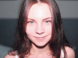 Порно с русскими молоденькими брюнетками
